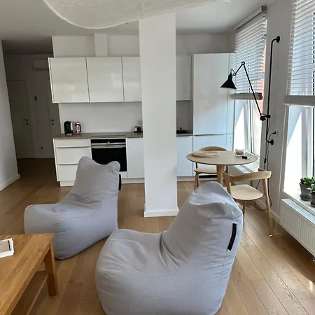 Danes Uzutekis 아파트 *